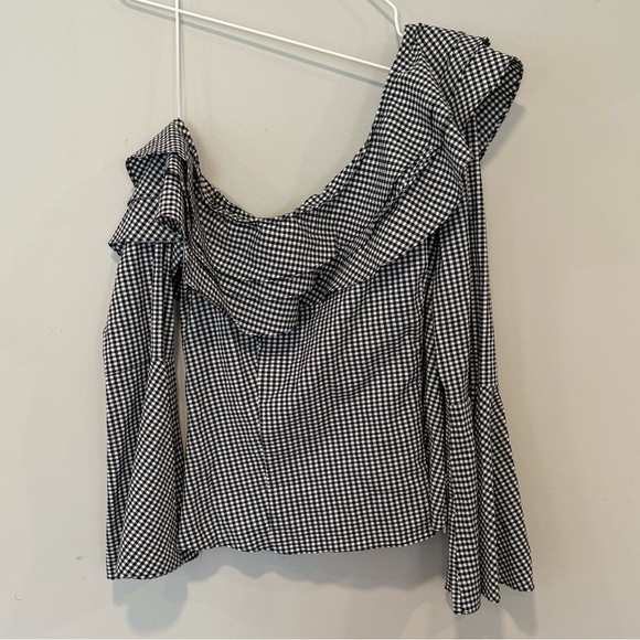 SCRIPTED BLOUSE, CHECKERED PATTERN ONE OFF SHOULDER RUFFLED SIZE LARGE 1644 - Picture 2 of 11